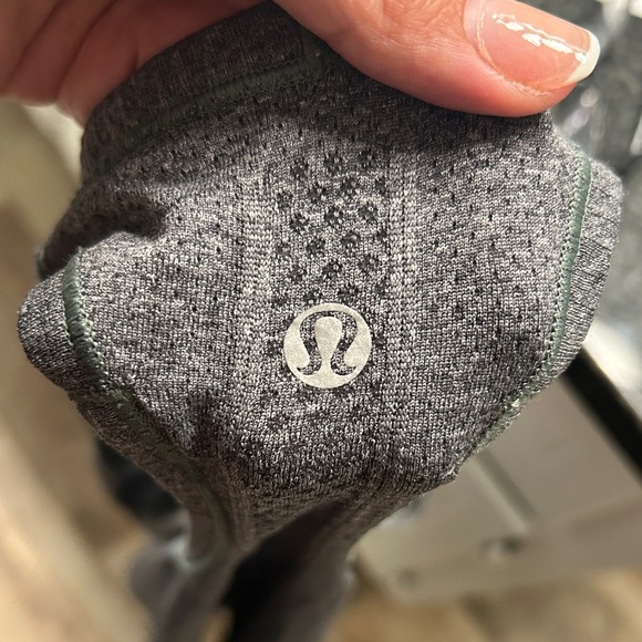 Lululemon Swiftly Grey Sz 6 - Picture 7 of 9